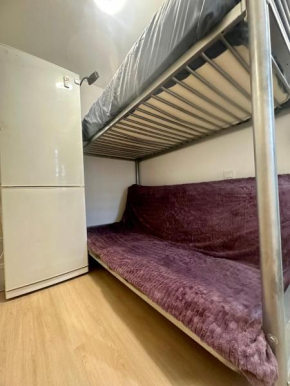 Little room with private WC and shower close to PortAventura